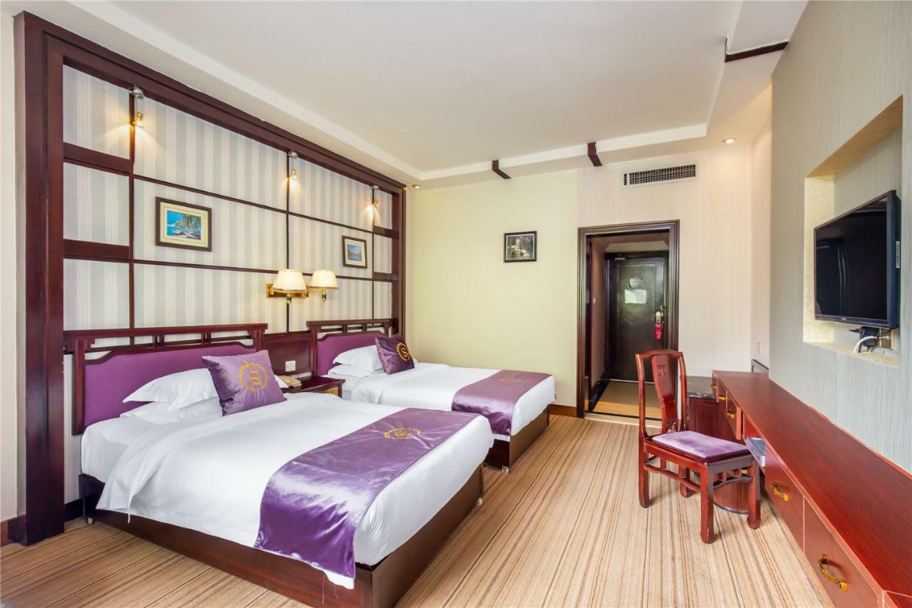 New Century Hotel Yangshuo Εξωτερικό φωτογραφία